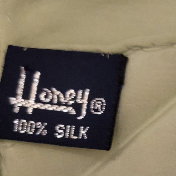 Honey Vintage Silk scarf 28 " sq - Picture 2 of 8